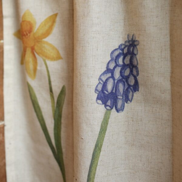 Daffodil and grape hyacinth flower print on linen‑blend kitchen sink curtain